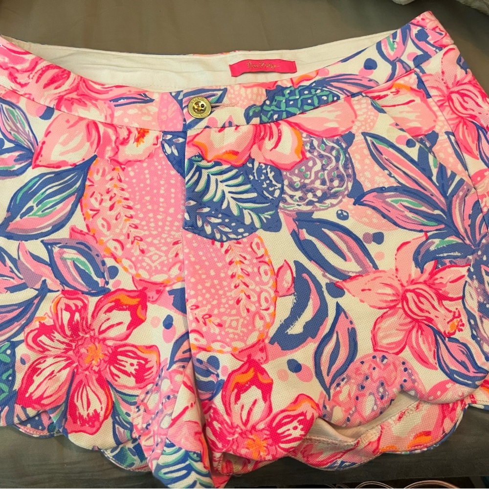 Lilly Pulitzer Vibrant Pink and Blue Floral Shorts sz 6